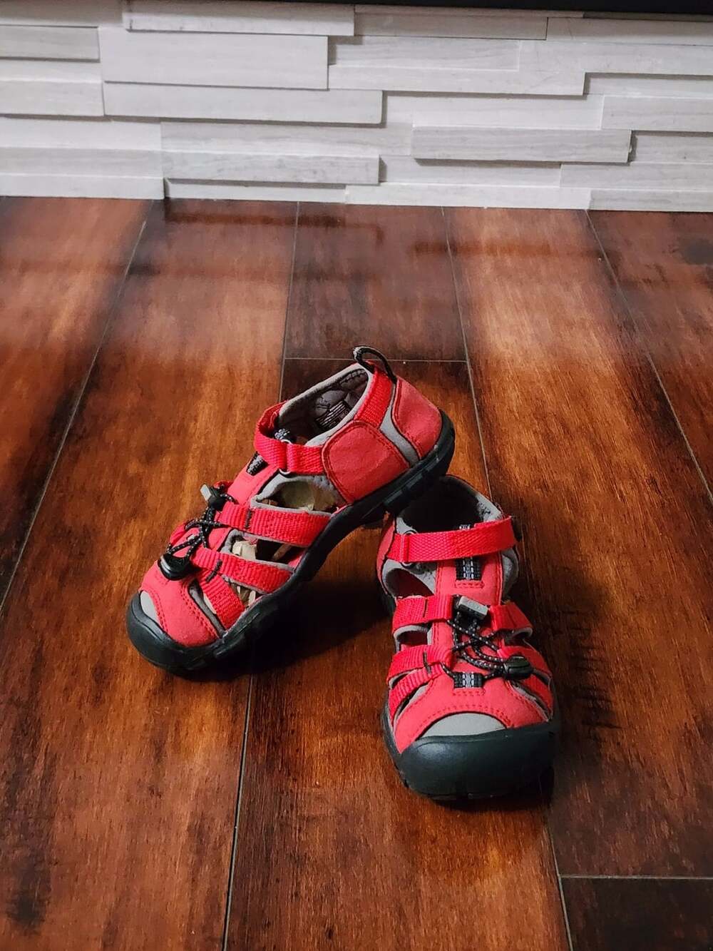KEEN Kids Newport H2 Sandals – Red – Size 12
